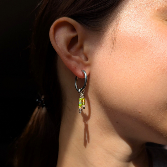 Harmony Hoops | Creolen | Perlenmix Anhänger | silber | bunt