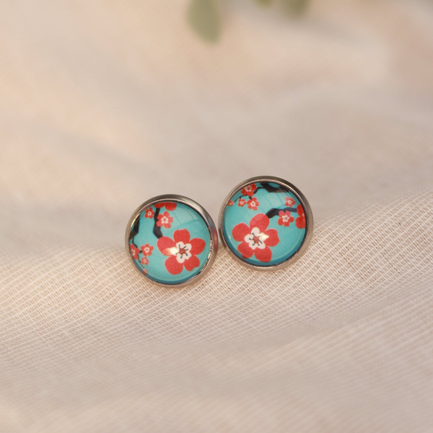 Bloom Radiance | Ohrstecker | Blumen Design