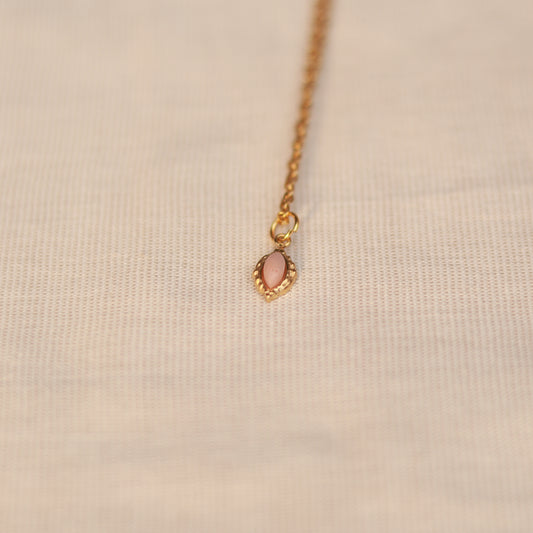 Rosy Charm | Halskette mit feinem Rhodonit Naturstein Anhänger | gold | altrosa