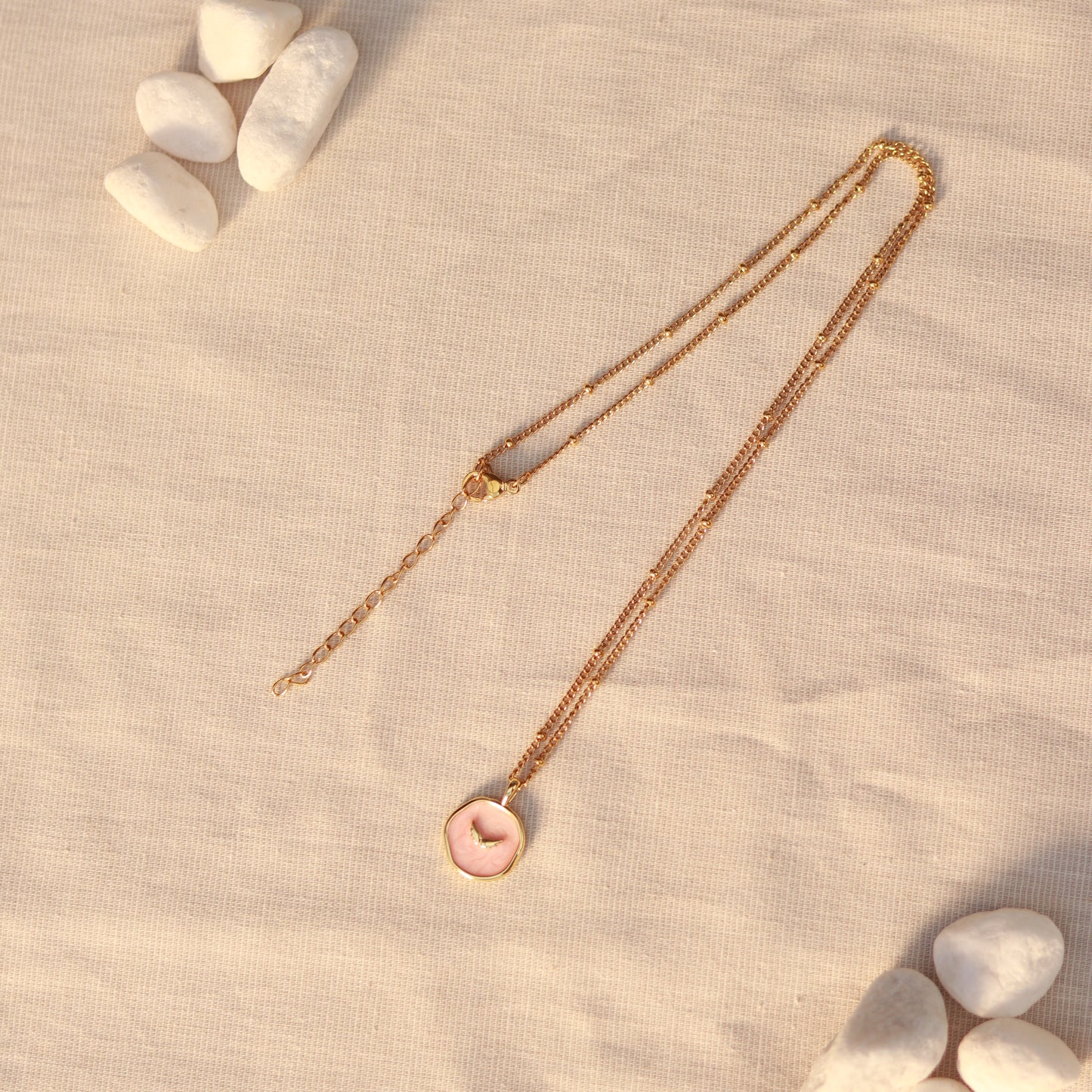 Wing of Serenity | Halskette mit Emaille Anhänger | gold