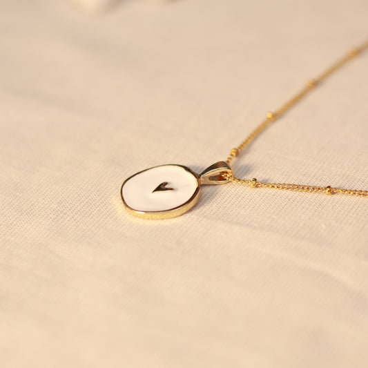 Stellar Love | Halskette mit Emaille Herz Anhänger | gold