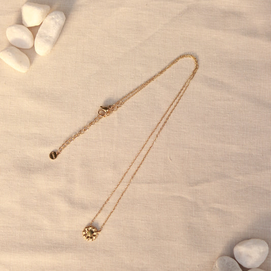 Green Blossom | Halskette mit zierlichem Aventurin Naturstein Anhänger| gold | khaki