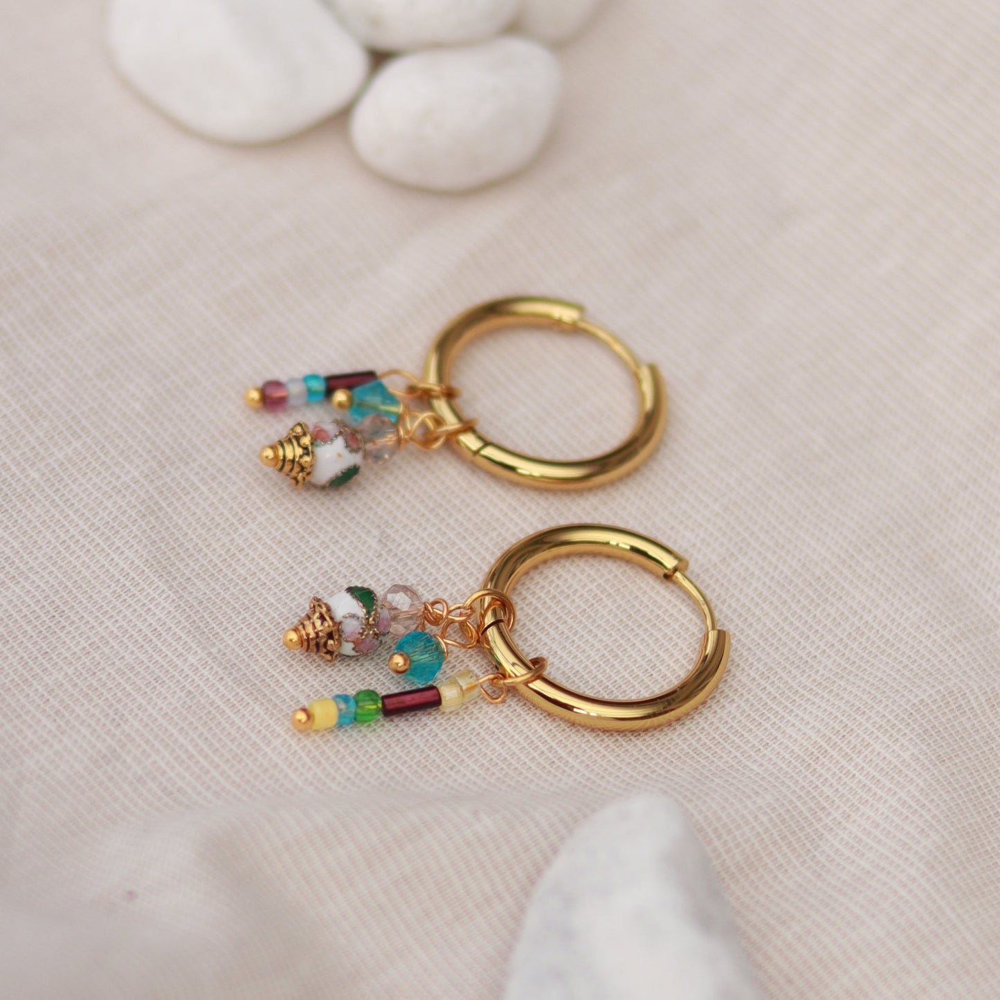 Golden Horizon | Creolen | Perlenmix Anhänger | gold | bunt