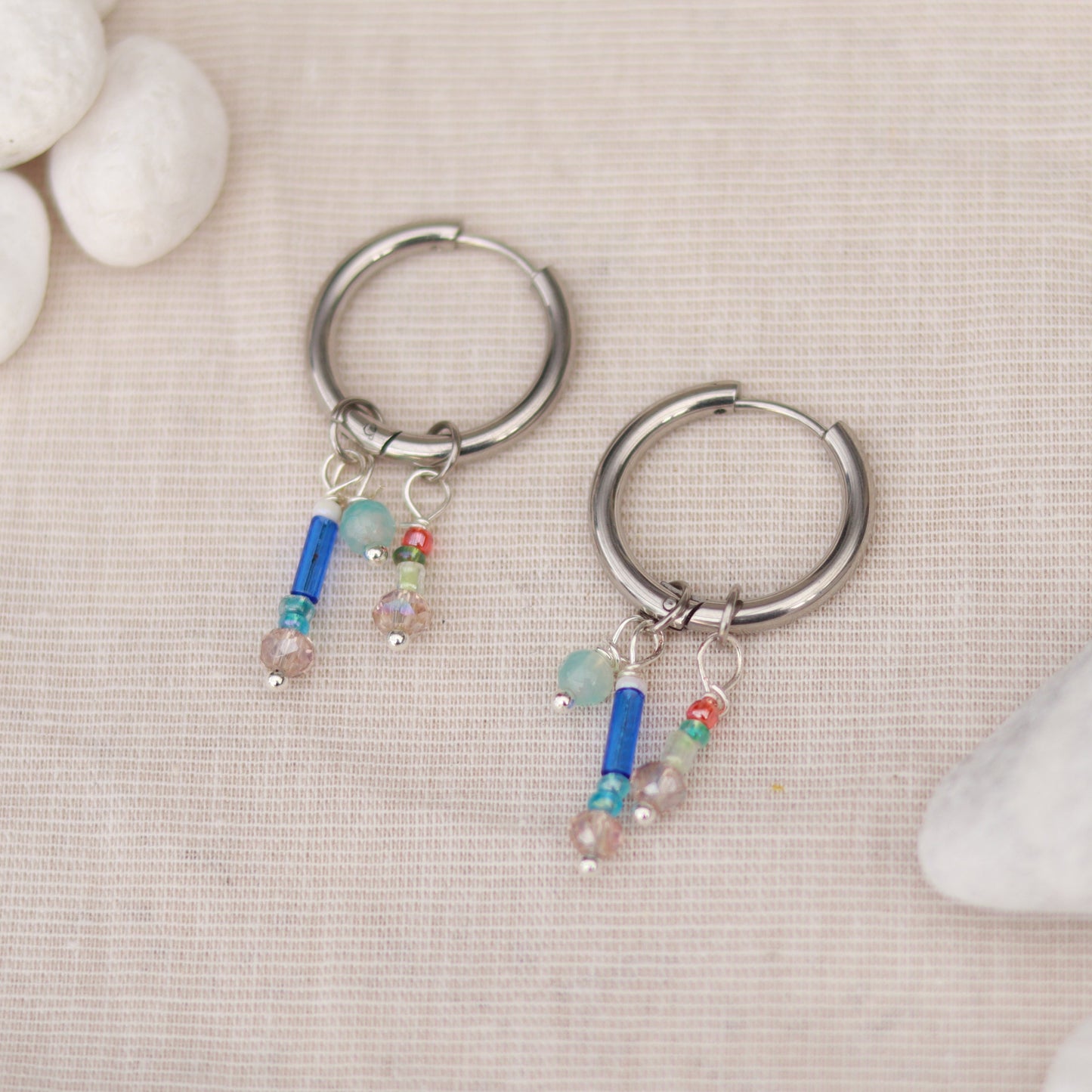 Silver Radiance | Creolen | Perlenmix Anhänger | silber | blau