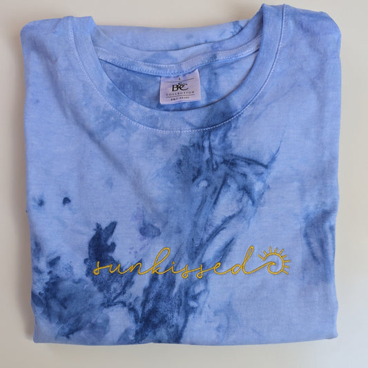 Sunkissed | Batik T-Shirt | besticktes Shirt blau