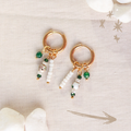 Creolen mit Perlen Anhänger | Cloisonné Emaille Perlen | goldfarben | Edelstahl Ohrringe | 16 mm