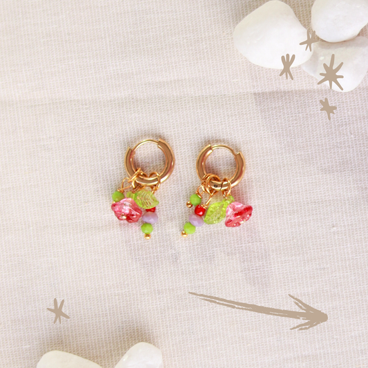 Creolen mit Blümchen und Perlen Anhänger | goldfarben grün | Edelstahl Ohrringe | 12 mm