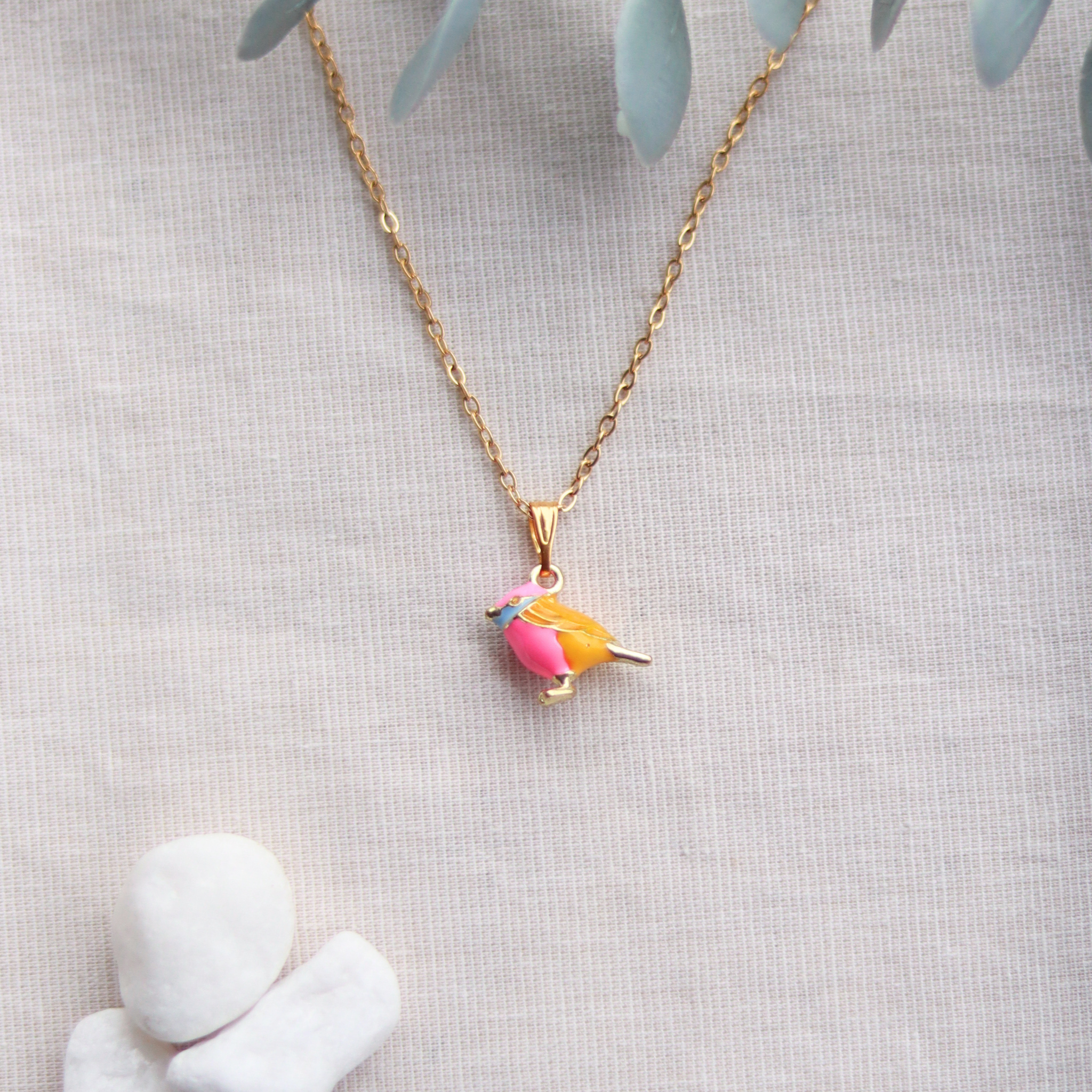 Birds | Halskette mit Emaille Vogel Anhänger | gold bunt