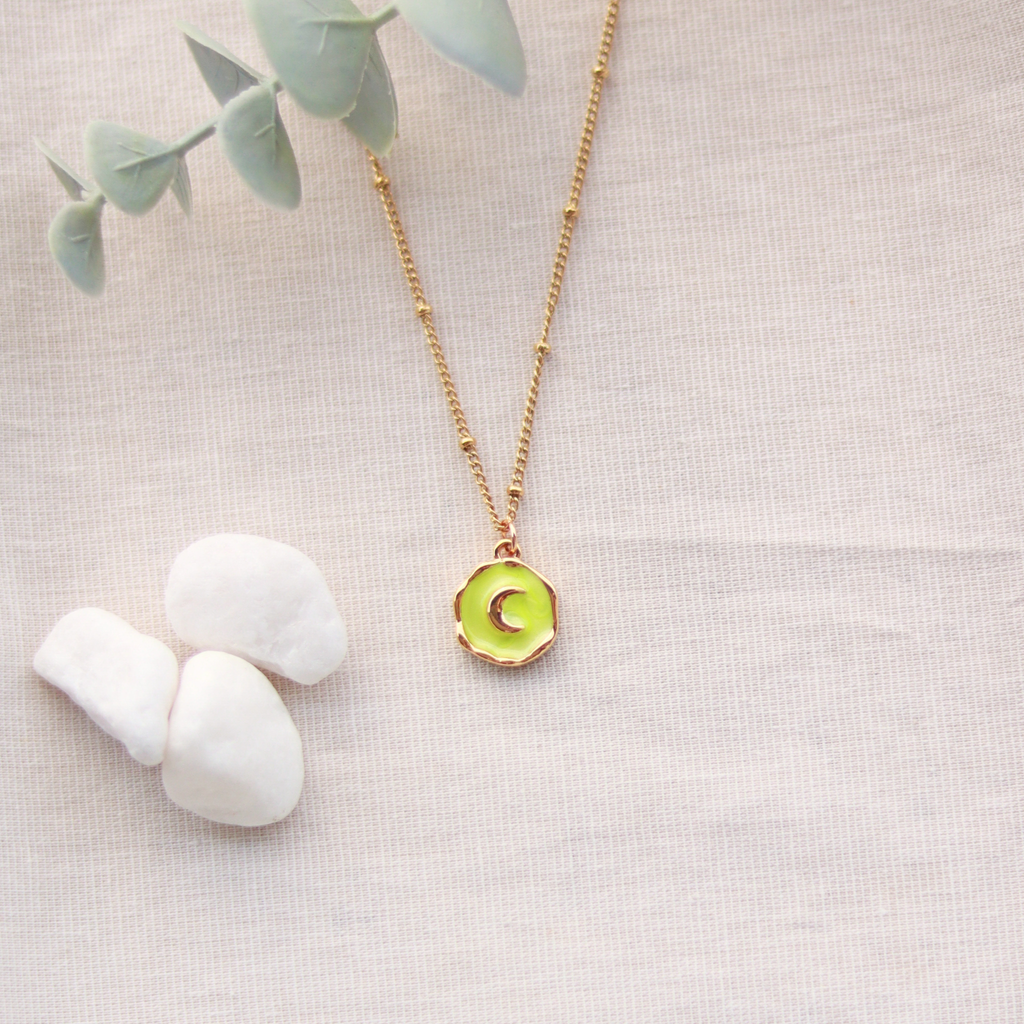 Moon Light | Halskette mit Emaille Anhänger | gold