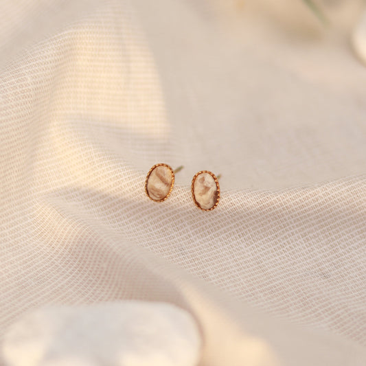 Golden Ivory | Mini Ohrstecker | gold | creme | marmoriert
