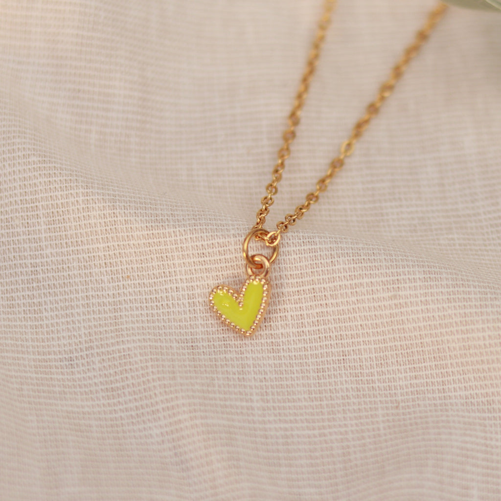 Golden Love | Halskette mit Emaille Herz Anhänger | gold | grün