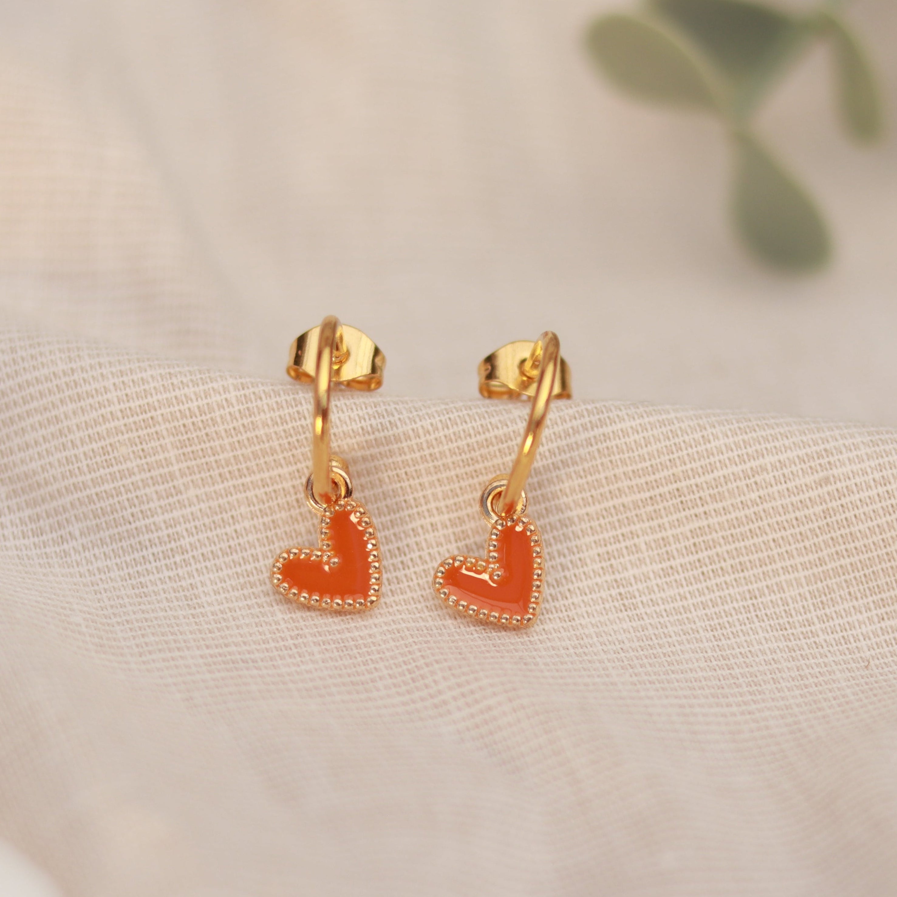 Golden Love | Creolen | Emaille Herz Anhänger | gold | orange