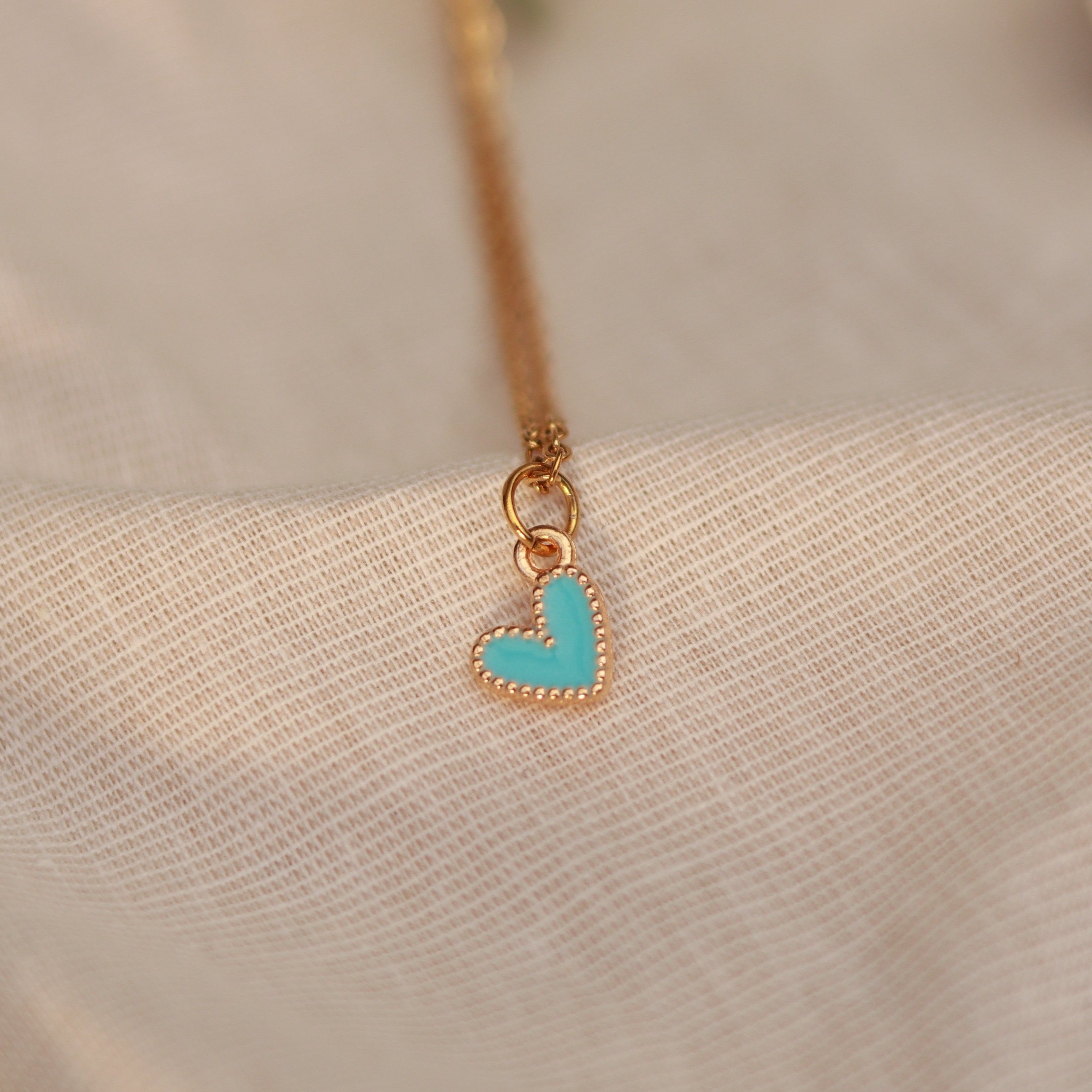 Golden Love | Halskette mit Emaille Herz Anhänger | gold | blau