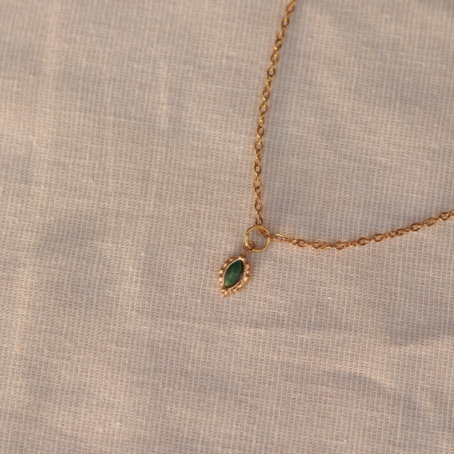 Green Serenity | Halskette mit feinem Aventurin Anhänger | gold | grün
