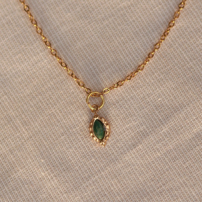 Green Serenity | Halskette mit feinem Aventurin Naturstein Anhänger | gold | grün