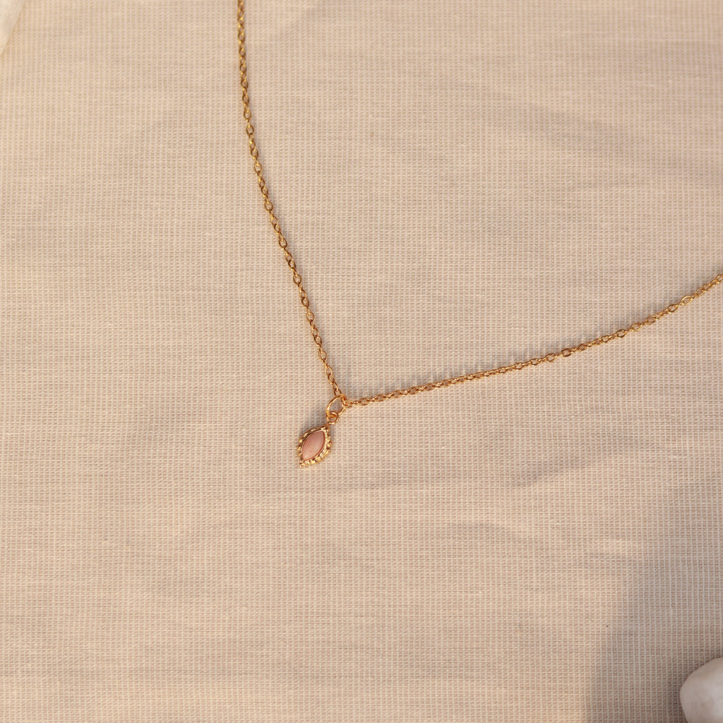 Rosy Charm | Halskette mit feinem Rhodonit Naturstein Anhänger | gold | altrosa