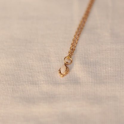 Pure Moonlight | Halskette mit feinem Mondstein Anhänger | gold | weiß