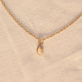 Pure Moonlight | Halskette mit feinem Mondstein Naturstein Anhänger | gold | weiß