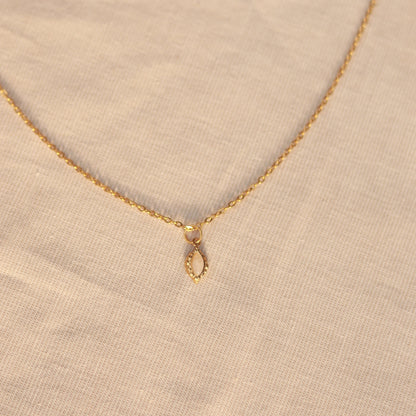 Pure Moonlight | Halskette mit feinem Mondstein Anhänger | gold | weiß