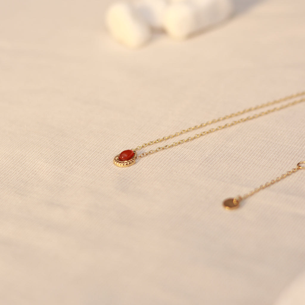 Scarlet Glow | Halskette mit rotem Achat Naturstein Anhänger | gold | rot