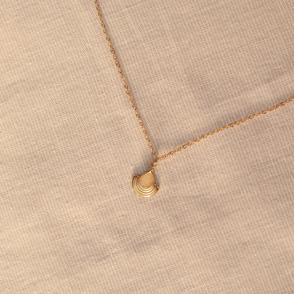 Pure Essence | Halskette mit feinem Mondstein Anhänger | gold | weiß