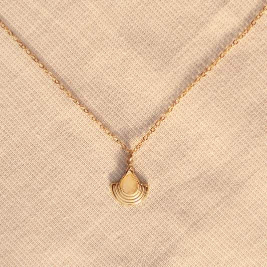 Pure Essence | Halskette mit feinem Mondstein Anhänger | gold | weiß