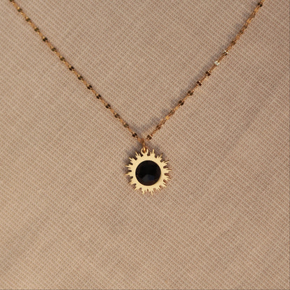 Eclipse Glow | Halskette mit Zirkon Anhänger | gold | schwarz