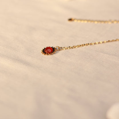 Sunlit Glow | Halskette mit rotem Jaspis Anhänger | gold | rot