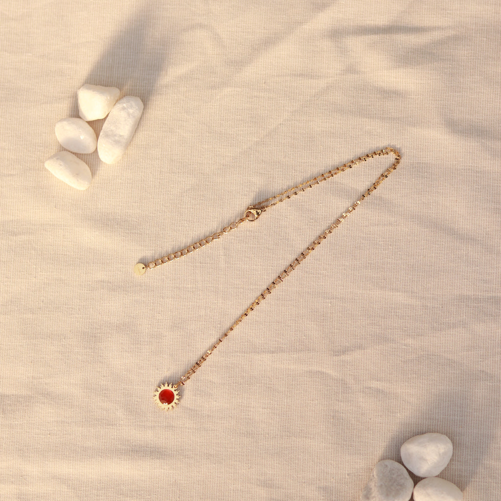 Sunlit Glow | Halskette mit rotem Achat Anhänger | gold | rot