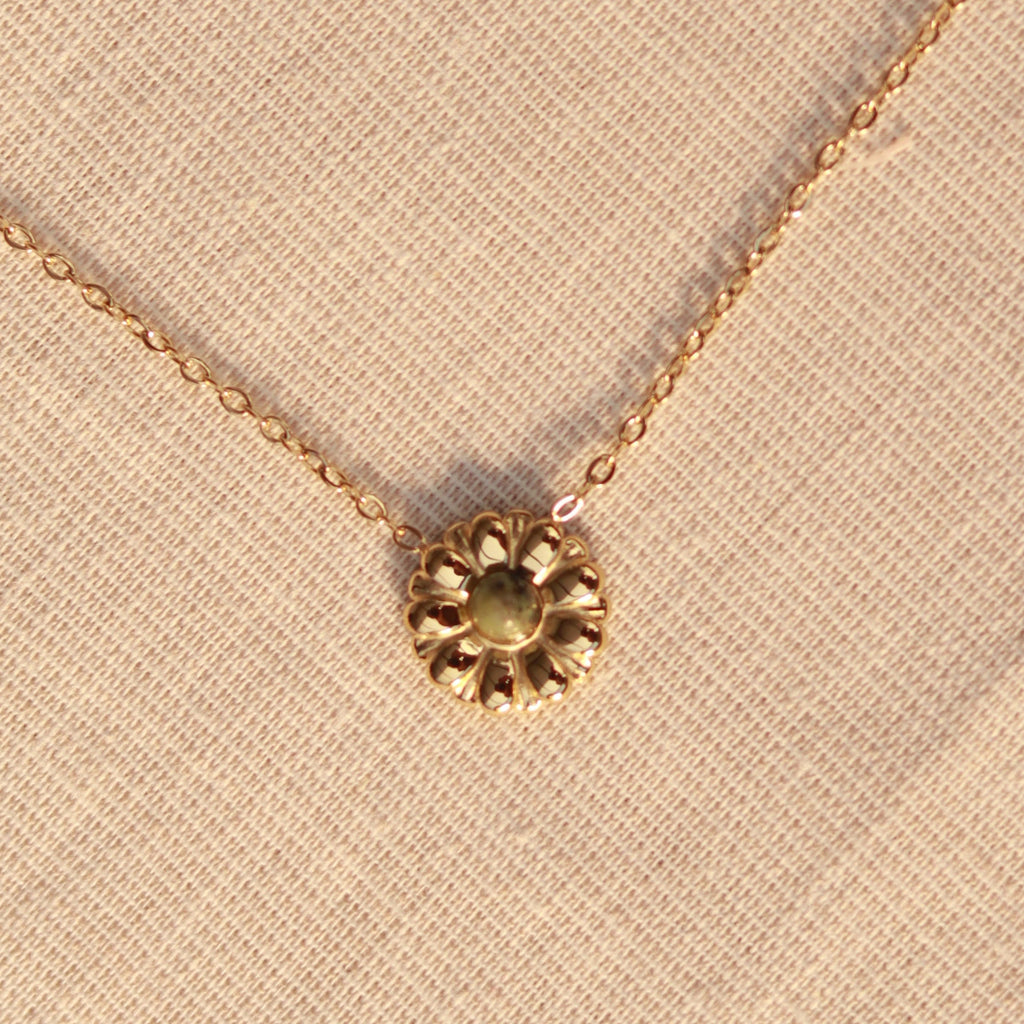 Green Blossom | Halskette mit zierlichem Aventurin Naturstein Anhänger| gold | khaki