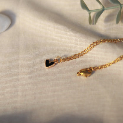 Golden Love | Halskette | Emaille Herz Anhänger | gold | schwarz