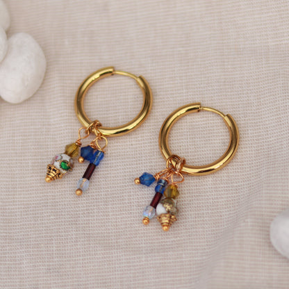 Golden Essence | Creolen | Perlenmix Anhänger | gold | blau