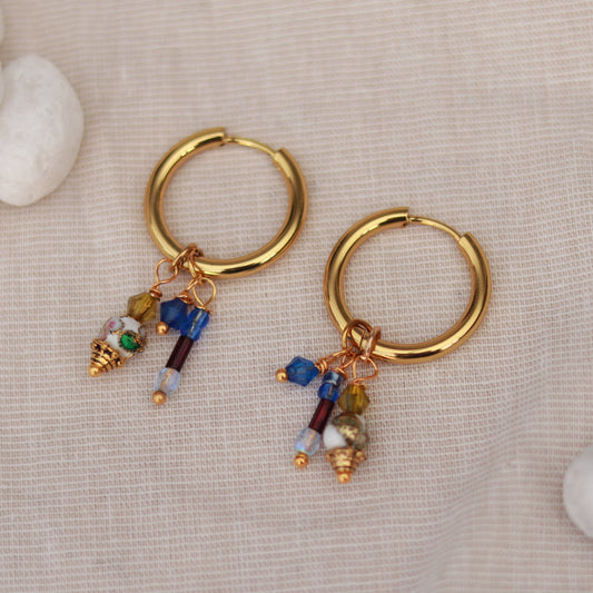 Golden Essence | Creolen | Perlenmix Anhänger | gold | blau
