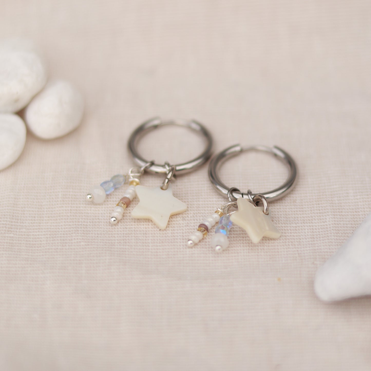 White Star | Creolen | Perlenmix Anhänger | silber | weiß