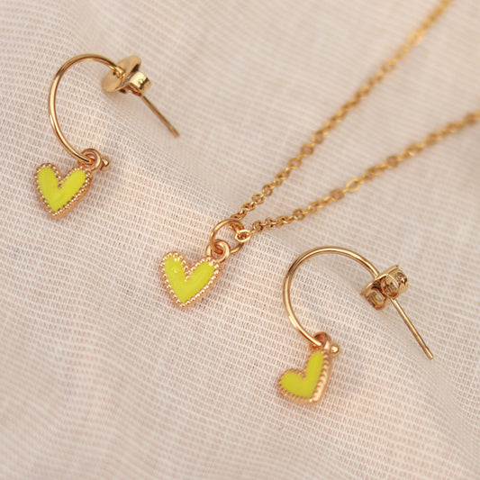 Golden Love | Creolen | Emaille Herz Anhänger | gold | grün